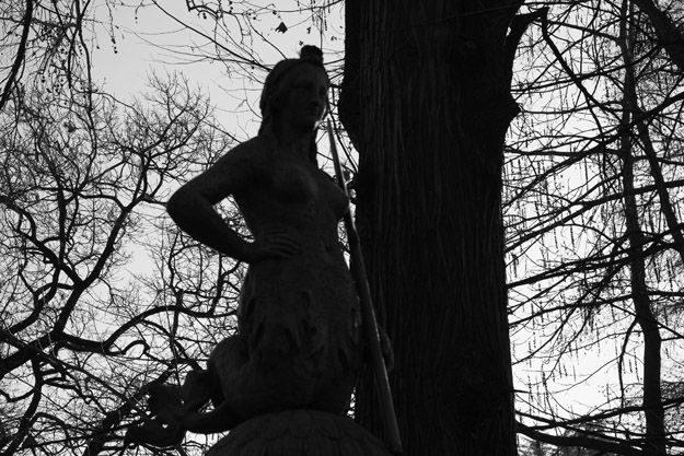 Milano - Parco Sempione Little Mermaids Bridge Detail 2014